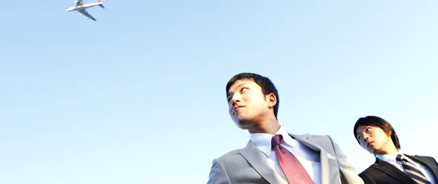 面接では目を見て話すことです